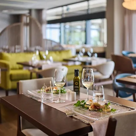 Hotell Parentium Plava Laguna