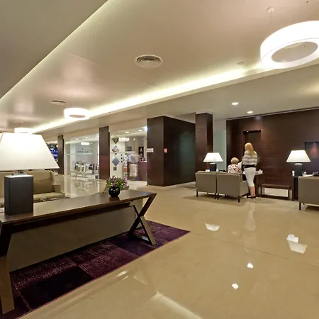 Hotell Parentium Plava Laguna 4*