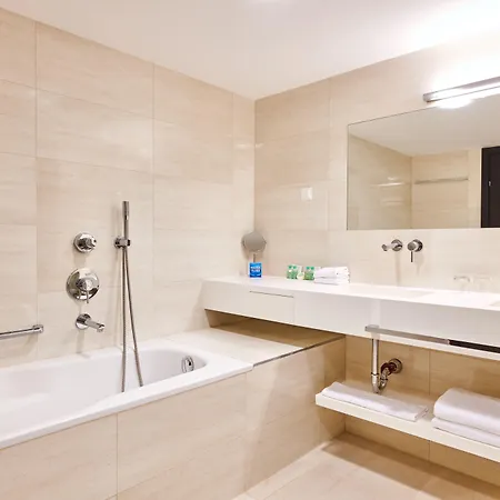 Parentium Plava Laguna Hotel 4*