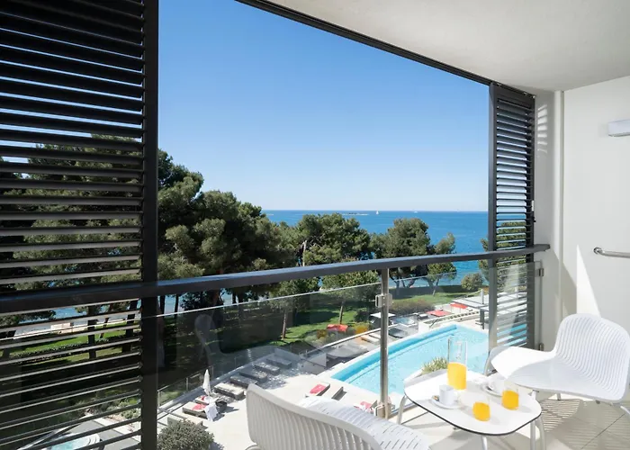 Hotel Parentium Plava Laguna 4*